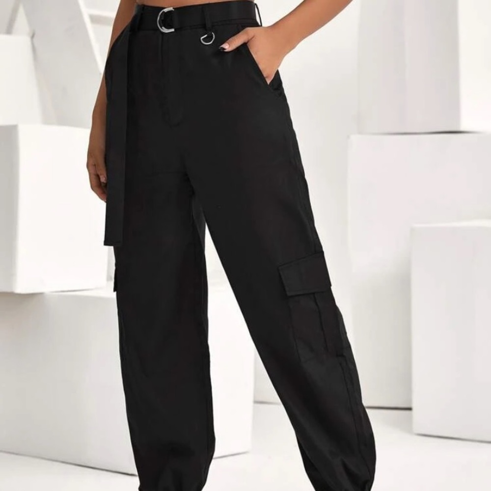 Pants from SHEIN Color:Black size:US6 Medium